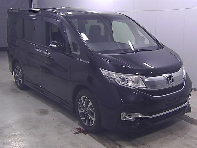 10033 HONDA STEP WAGON RP3 2016 г. (Honda Tokyo)